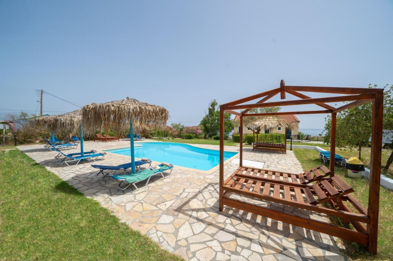 XI Village Xi Beach Exterior foto