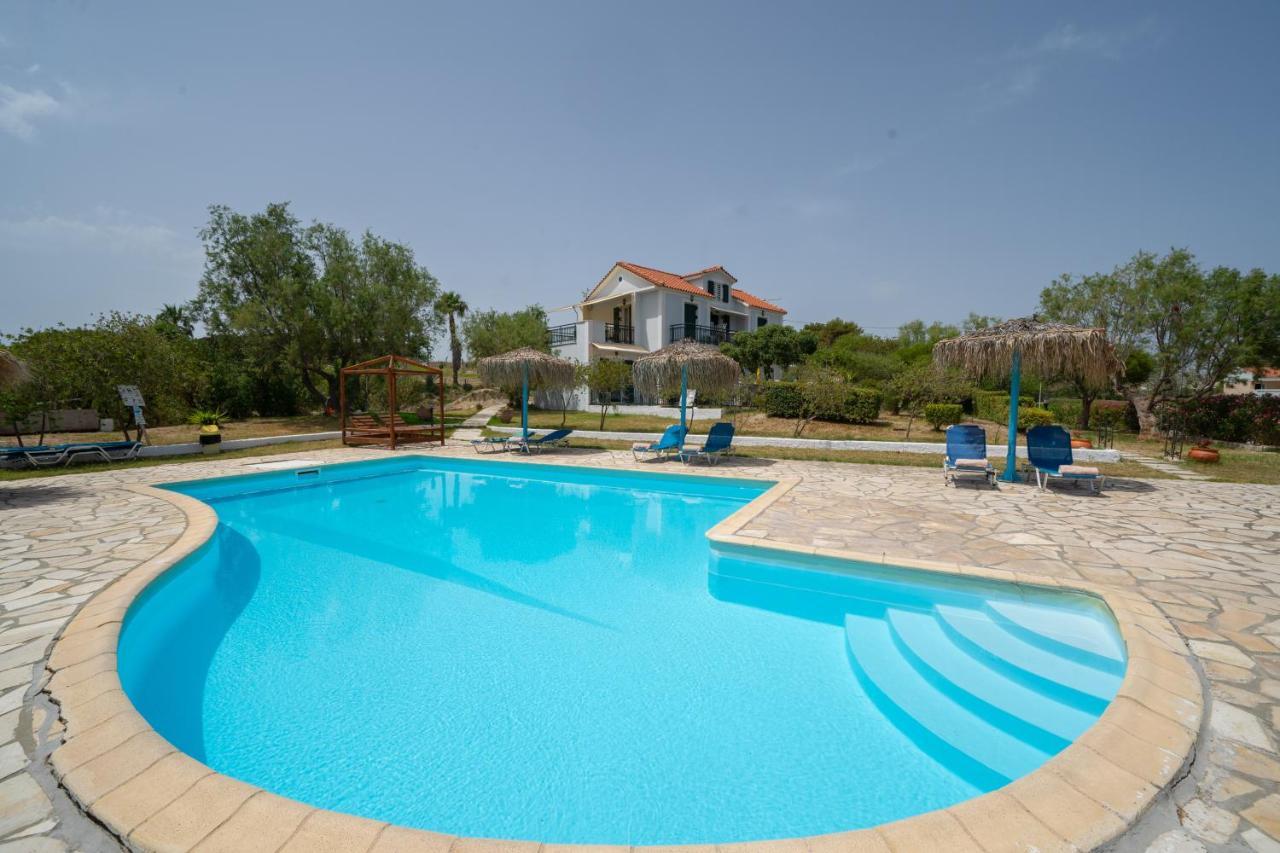 XI Village Xi Beach Exterior foto